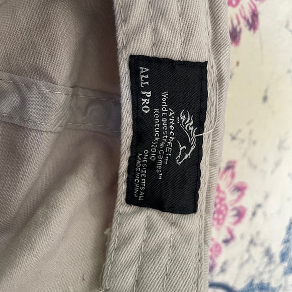 Official 2010 Alltech FEI World Equestrian Games Embroidered Cap - Picture 5 of 7